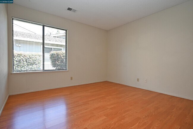 Building Photo - 200 Powhattan Ct