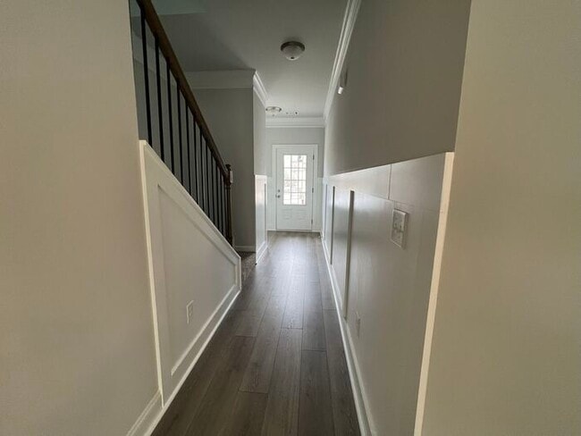 Building Photo - 5144 Aylesbury Ct