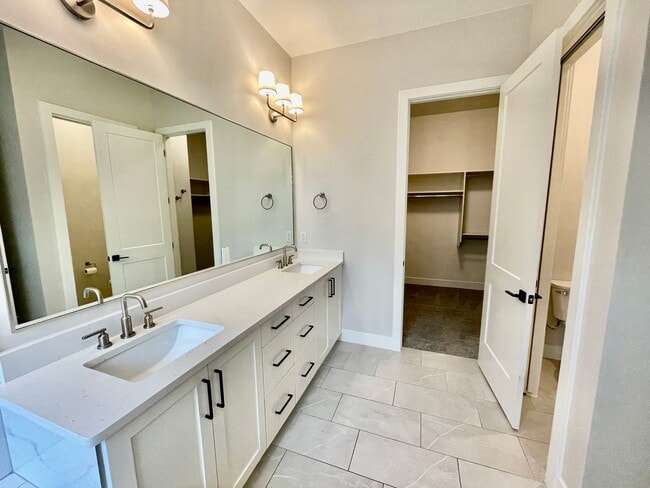 Building Photo - Lovely Four-Bedroom in Ivins with 3-Car Garage and Small RV parking Has Lots of Upgrades