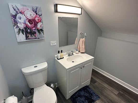 Building Photo - 3320 Ernst St