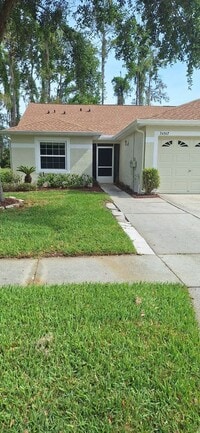 Building Photo - Two bedroom Villa on the Golf Course in Lake Bernadette