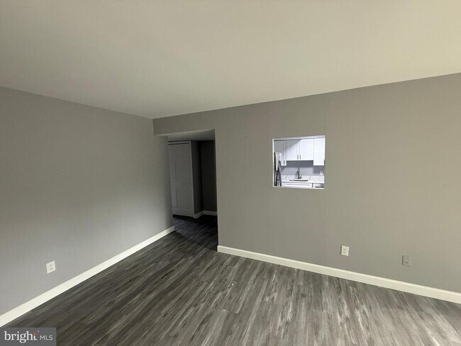 Building Photo - 6029-4 Majors Ln