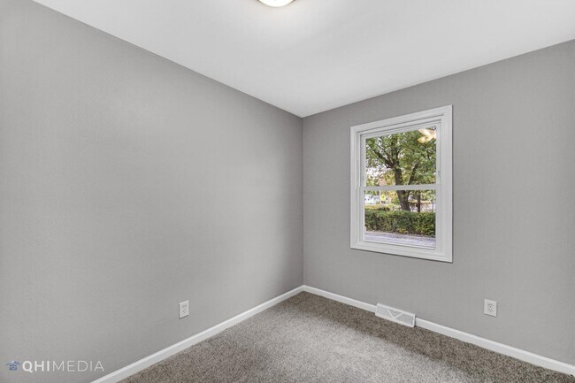 Building Photo - 7080 Delaware St