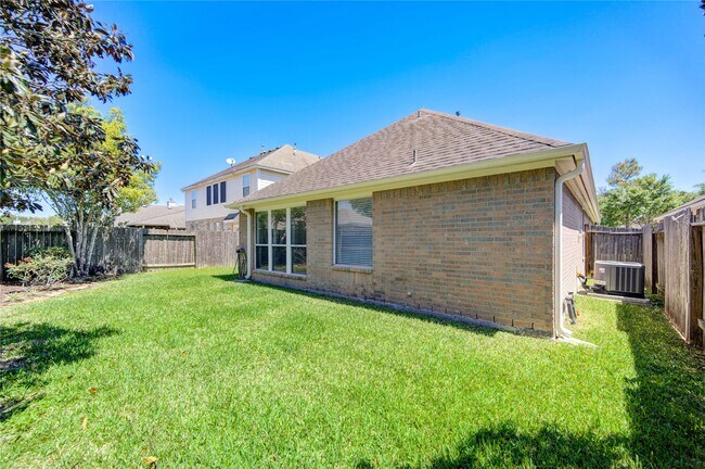 Building Photo - 19915 Shore Meadows Ln