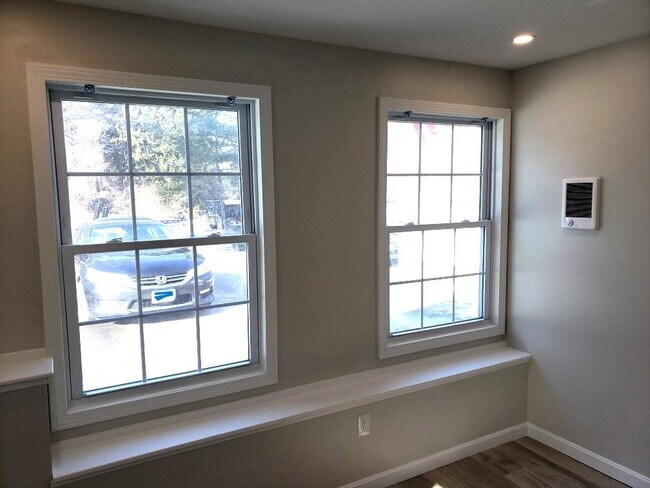 Building Photo - 2 Bancroft Rd