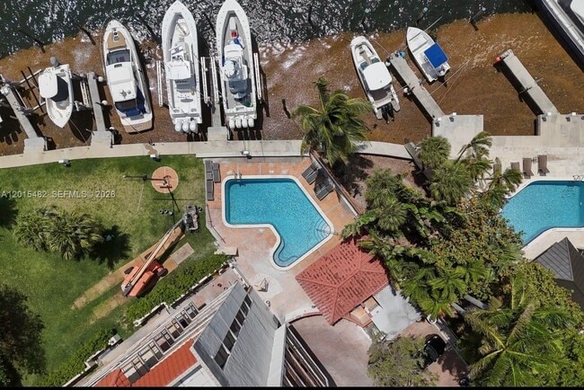 Building Photo - 1632 S Bayshore Ct