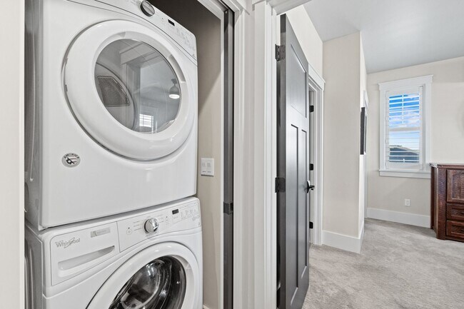 Building Photo - 24493 E Pinnacle Ct