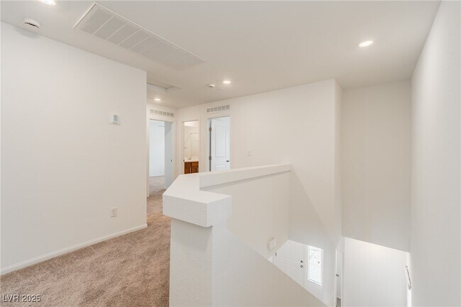 Building Photo - 10325 S Bronco St