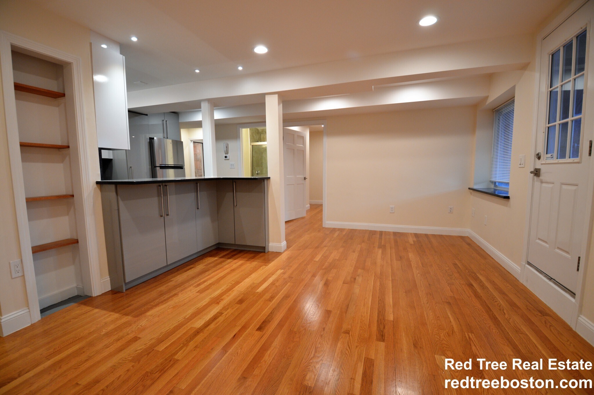 Building Photo - 1806 Beacon St