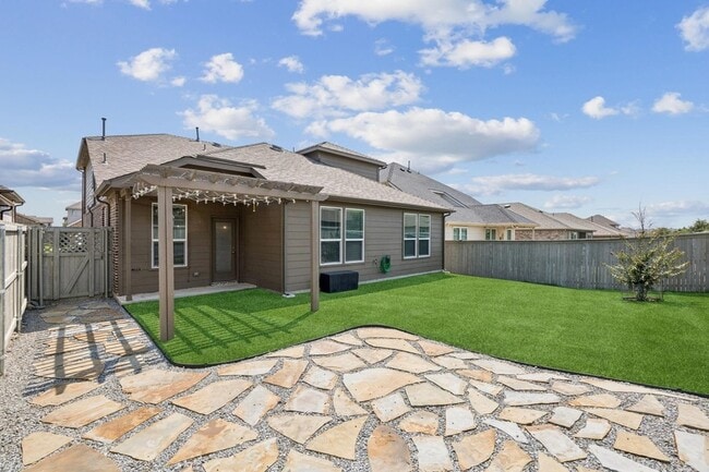 Building Photo - 2412 Rooster Ln