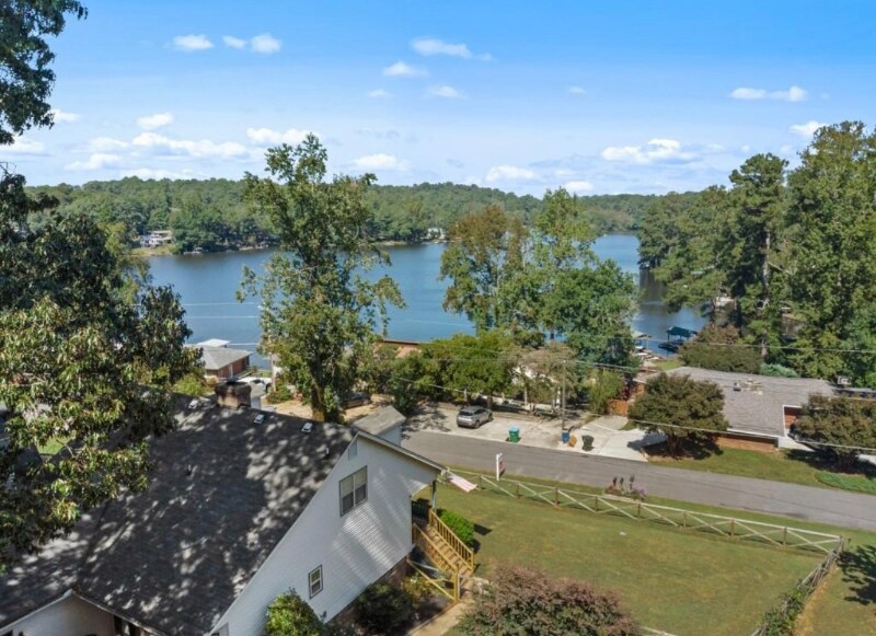 Building Photo - 4348 Bradley Dr SW