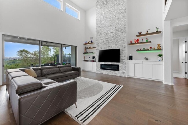 Building Photo - 2612 War Wagon Way