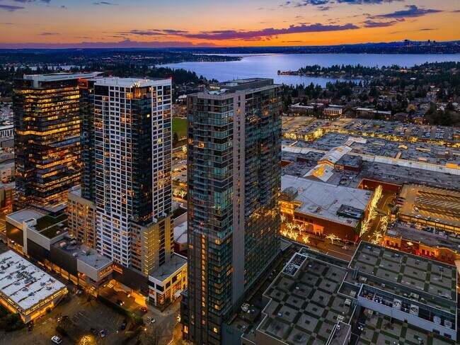 Building Photo - 3Bd/2.5Ba One Lincoln Tower Penthouse