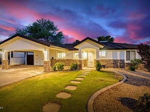 Building Photo - 4835 E Piccadilly Rd