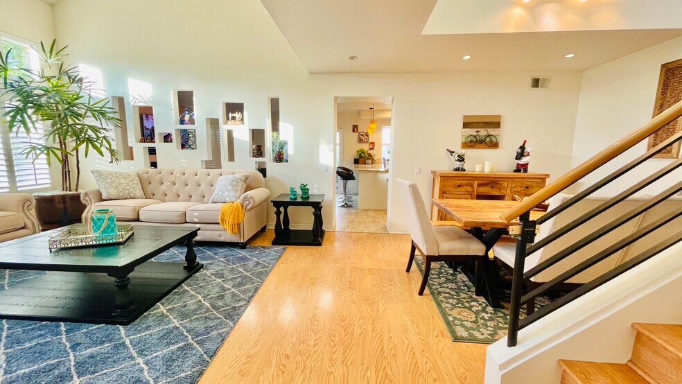 Living and Dining room - 2501 Avenita Alpera