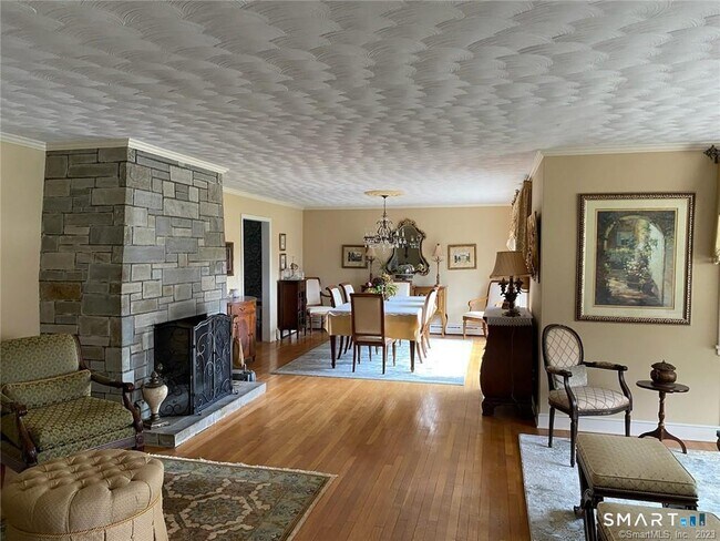 Building Photo - 94 Fennbrook Dr