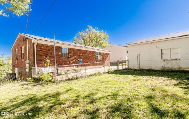 Building Photo - 120 Franklin Ave