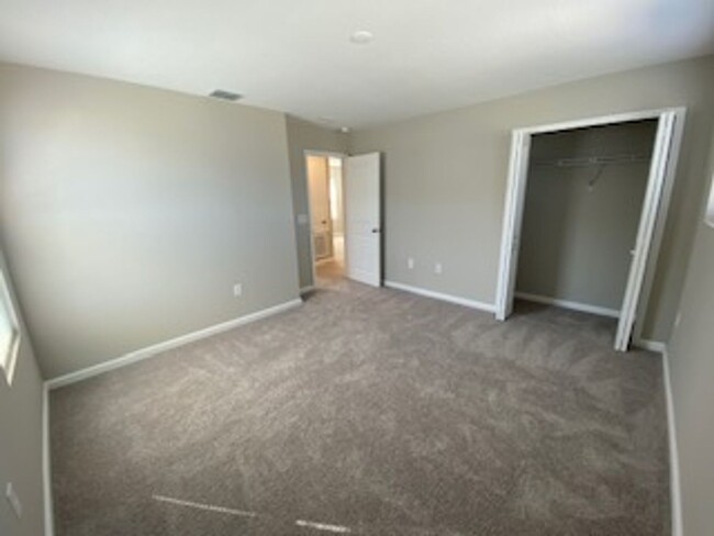 Building Photo - Leesburg 3 Bed, 2 Bath