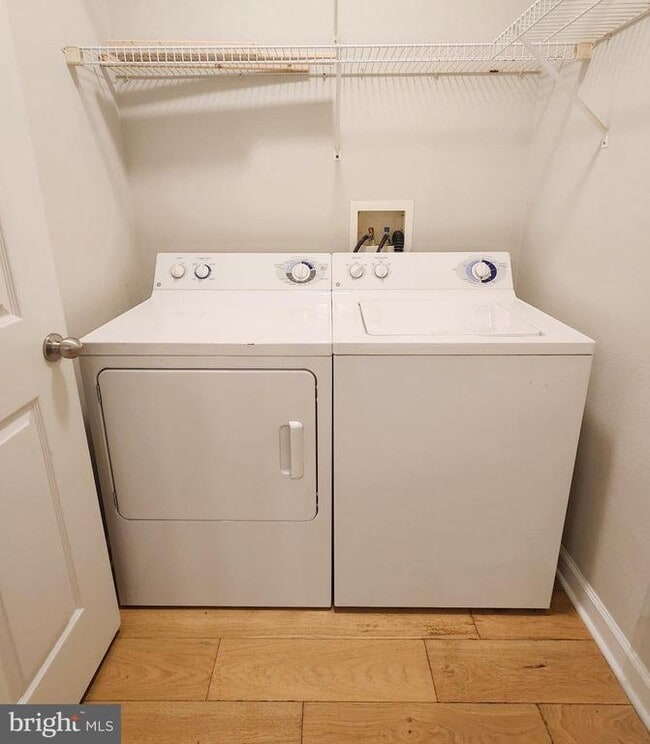 Building Photo - 501 Hungerford Dr