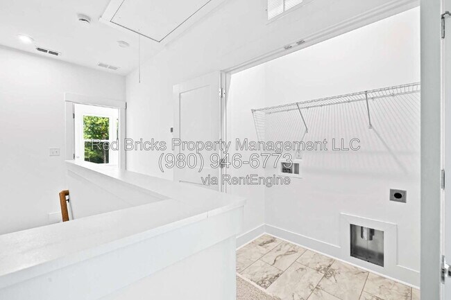 Building Photo - 5017 Sovereignty Ct