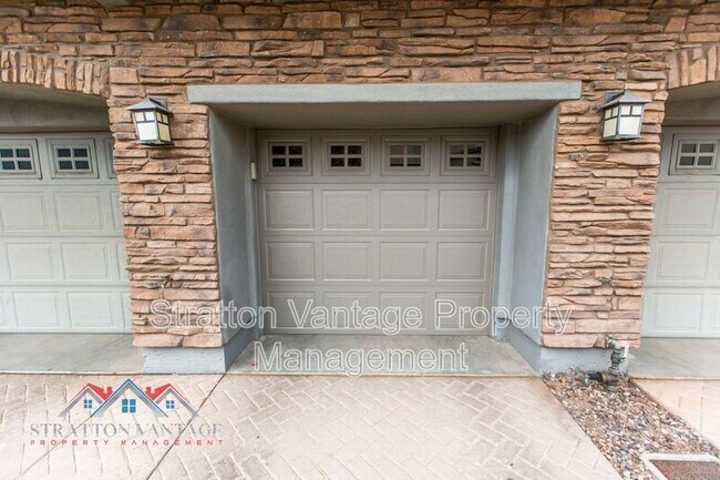 Building Photo - 1350 S Greenfield Rd