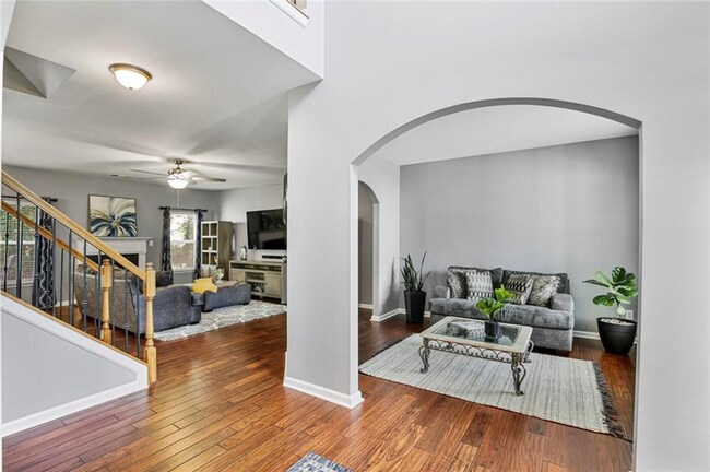 Building Photo - Beautiful 5-Bed, 3-Bath Craftsman Home Near Kennesaw Mountain