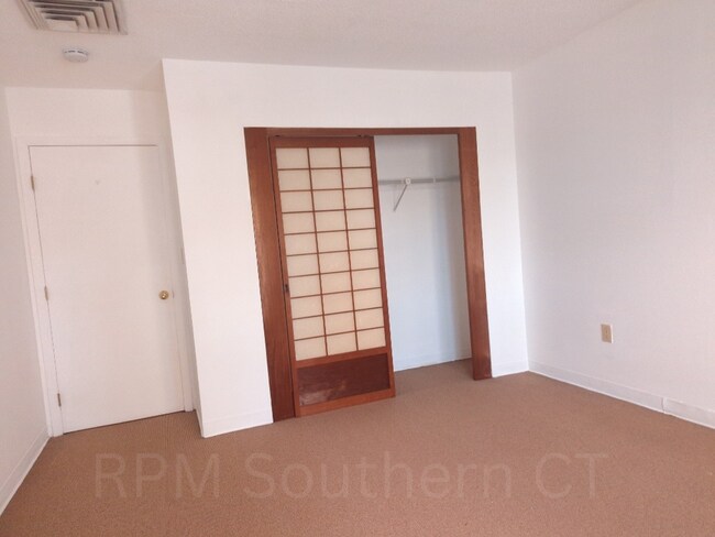 Building Photo - 1 Bedroom Condo | Whitneyville