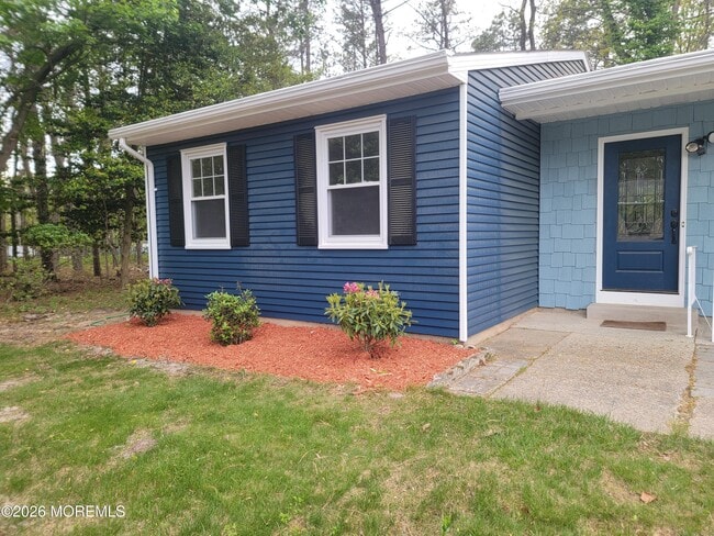 Building Photo - 16 Chelsea Dr