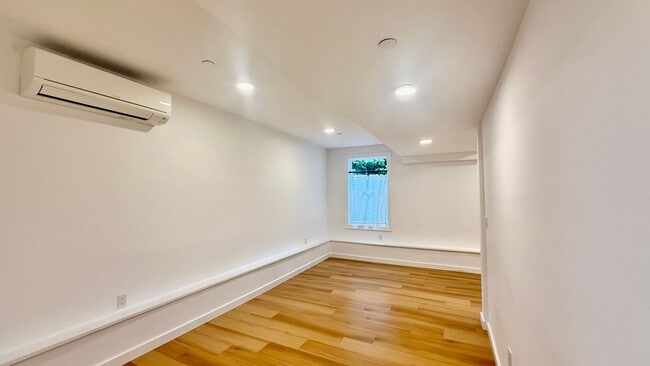 Building Photo - 1BR/1BA Renovated In-Law Unit in NOPA