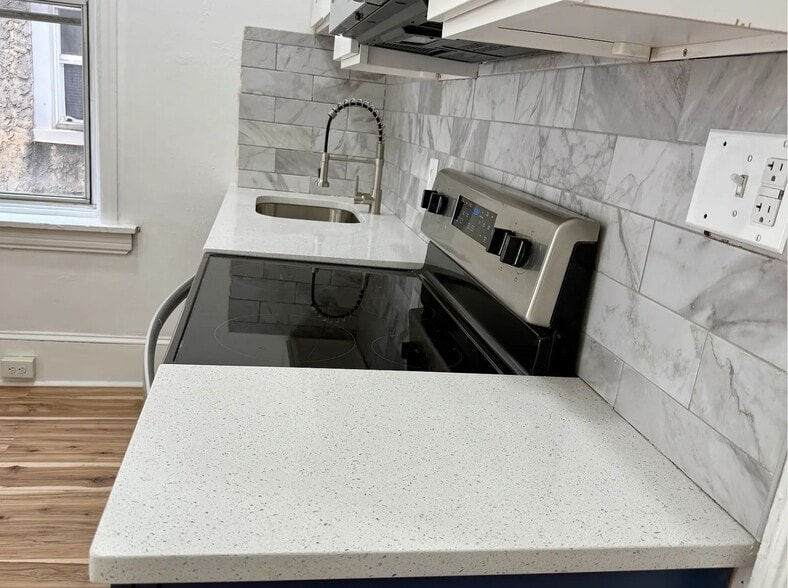 Building Photo - 4024 Spring Garden St