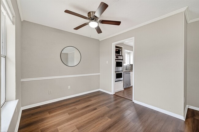 Building Photo - 519 Asheboro Dr