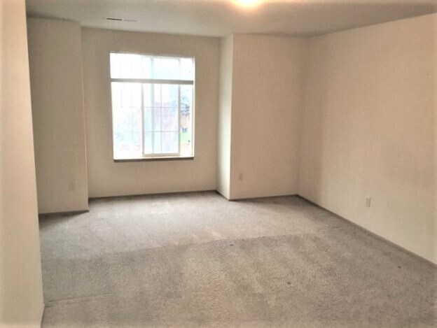 Building Photo - 16985 SW Cashew Way