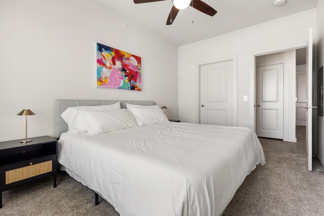 Building Photo - 5820 1/2 Cameron Rd