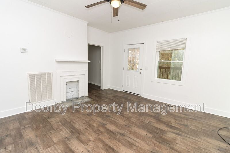 Building Photo - 1123 Lang St SE