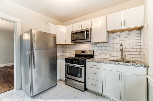 Building Photo - Great 2 Bedroom in Madisonville!