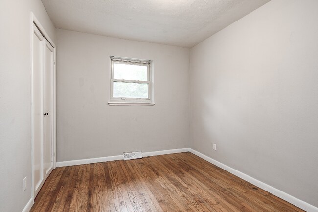 Building Photo - 4126 Pauls Ln