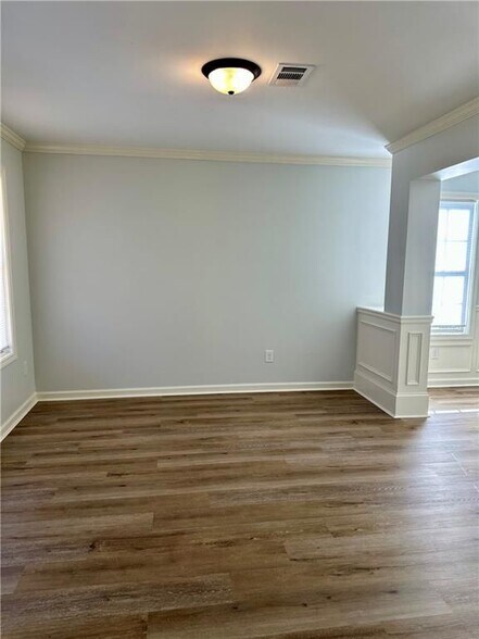 Building Photo - 712 Pinnacle Dr.