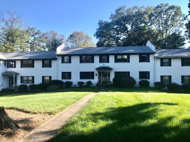 Primary Photo - 615 Biltmore Ave