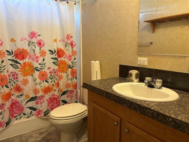 Building Photo - 1916 Spring Ave