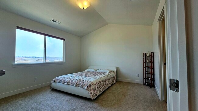 Building Photo - 983 W Coral Charm Wy