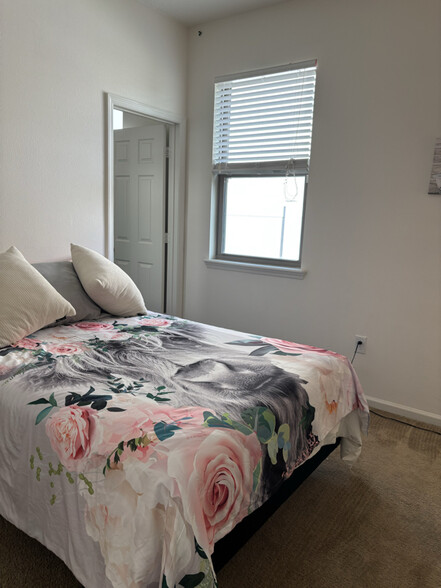 Building Photo - 417 Tuscany Chase Dr