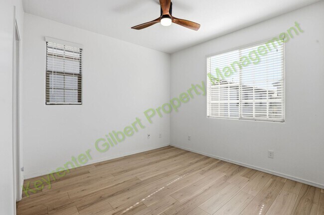 Building Photo - Modern Gilbert Lakeview Townhome in The La...