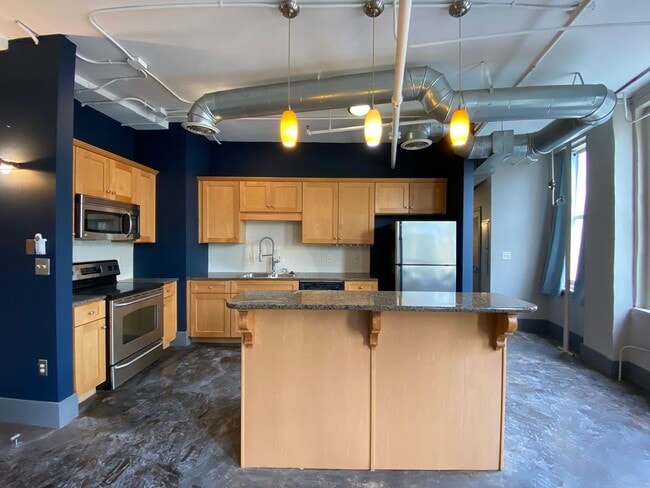 Building Photo - 2008 3rd Ave N