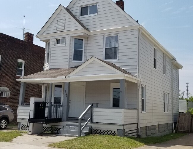 Building Photo - 5001 Denison Ave