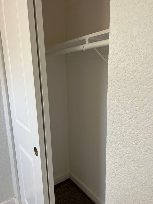 Building Photo - Rent-to-Own Ranch-Style Home in Henderson,...