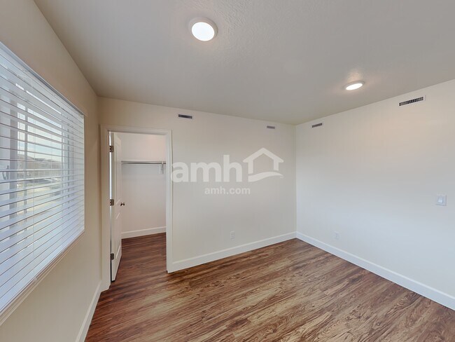Building Photo - 2624 W 3340 S