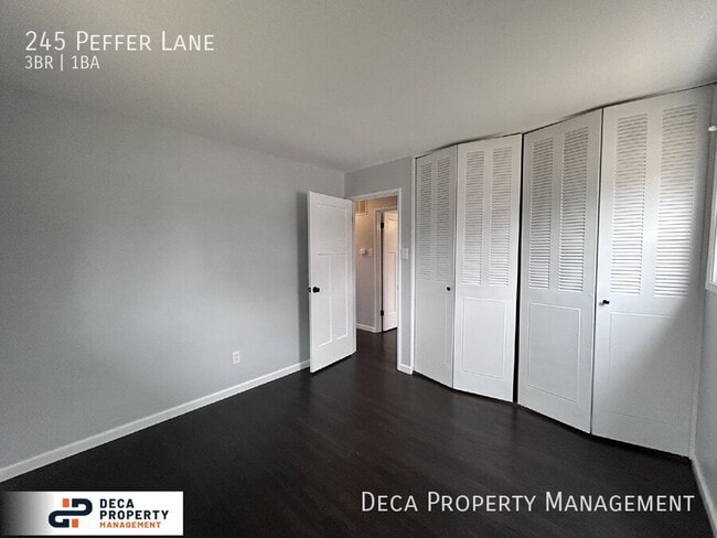 Building Photo - 245 Peffer Ln