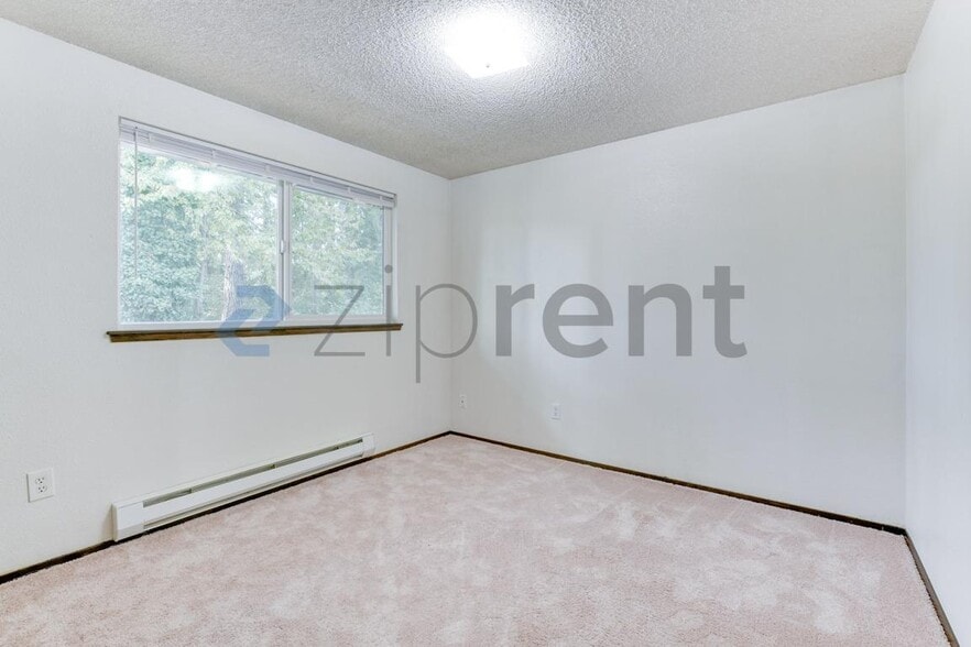 Building Photo - Unit A