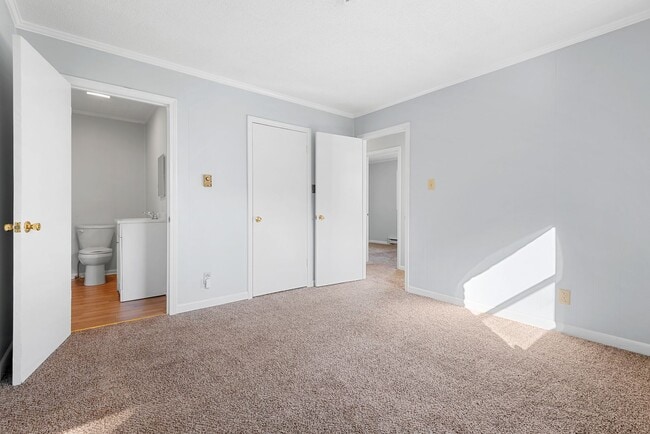 Building Photo - **Available 06/12/2026** 3Bed/1.5Bath Cozy & Convenient in Durham NC!