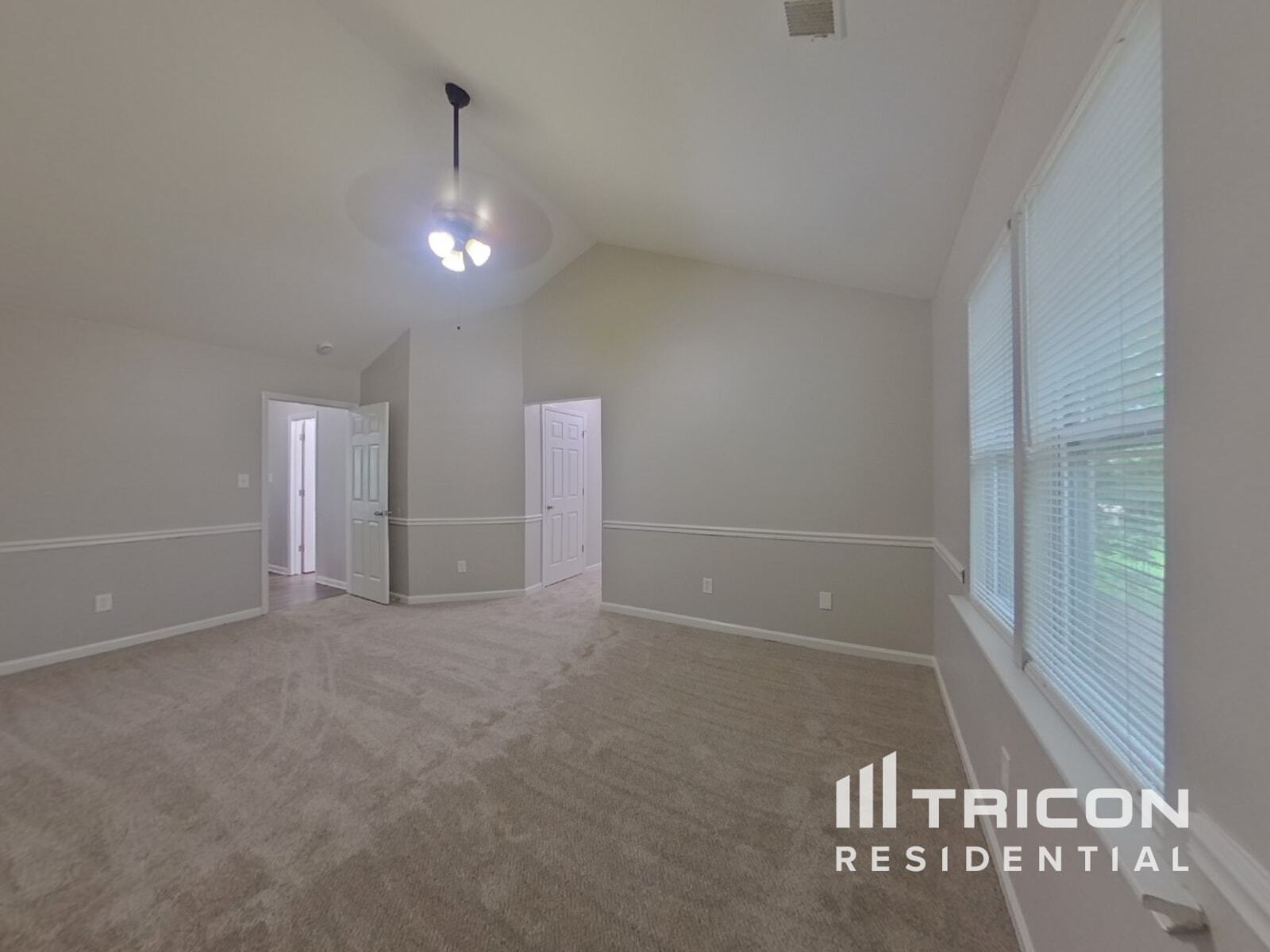 Building Photo - 10723 Spruce Knob Ln
